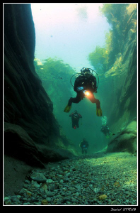 Diving in the clear waters of Verzasca :-D by Daniel Strub 